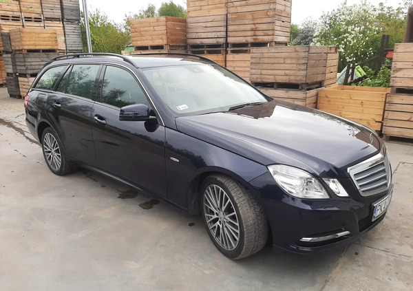 Mercedes-Benz Klasa E cena 45000 przebieg: 399000, rok produkcji 2010 z Karlino małe 46